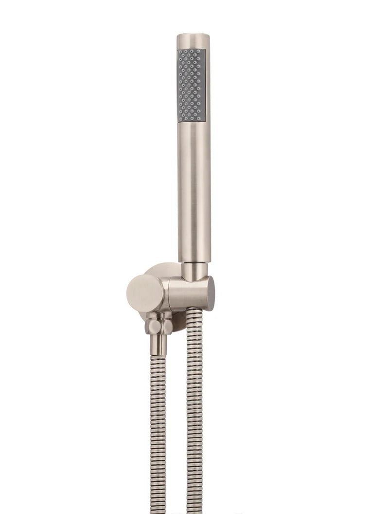 ROUND SHOWER ON BRACKET