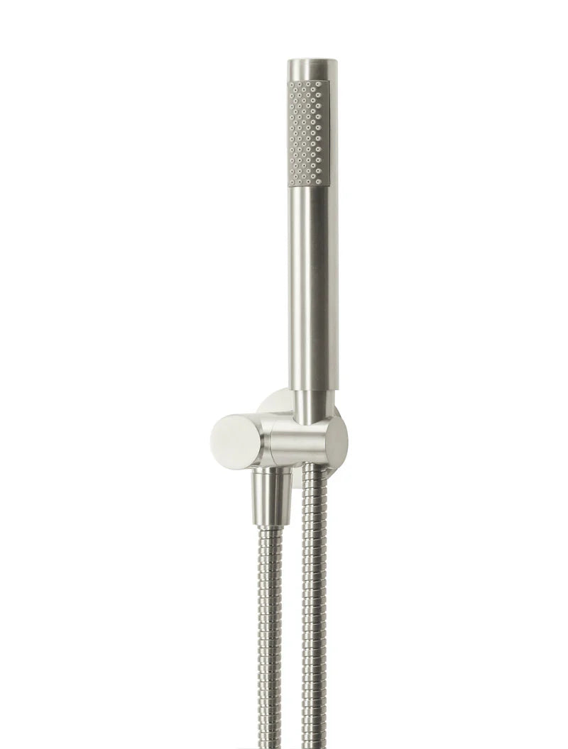ROUND SHOWER ON BRACKET